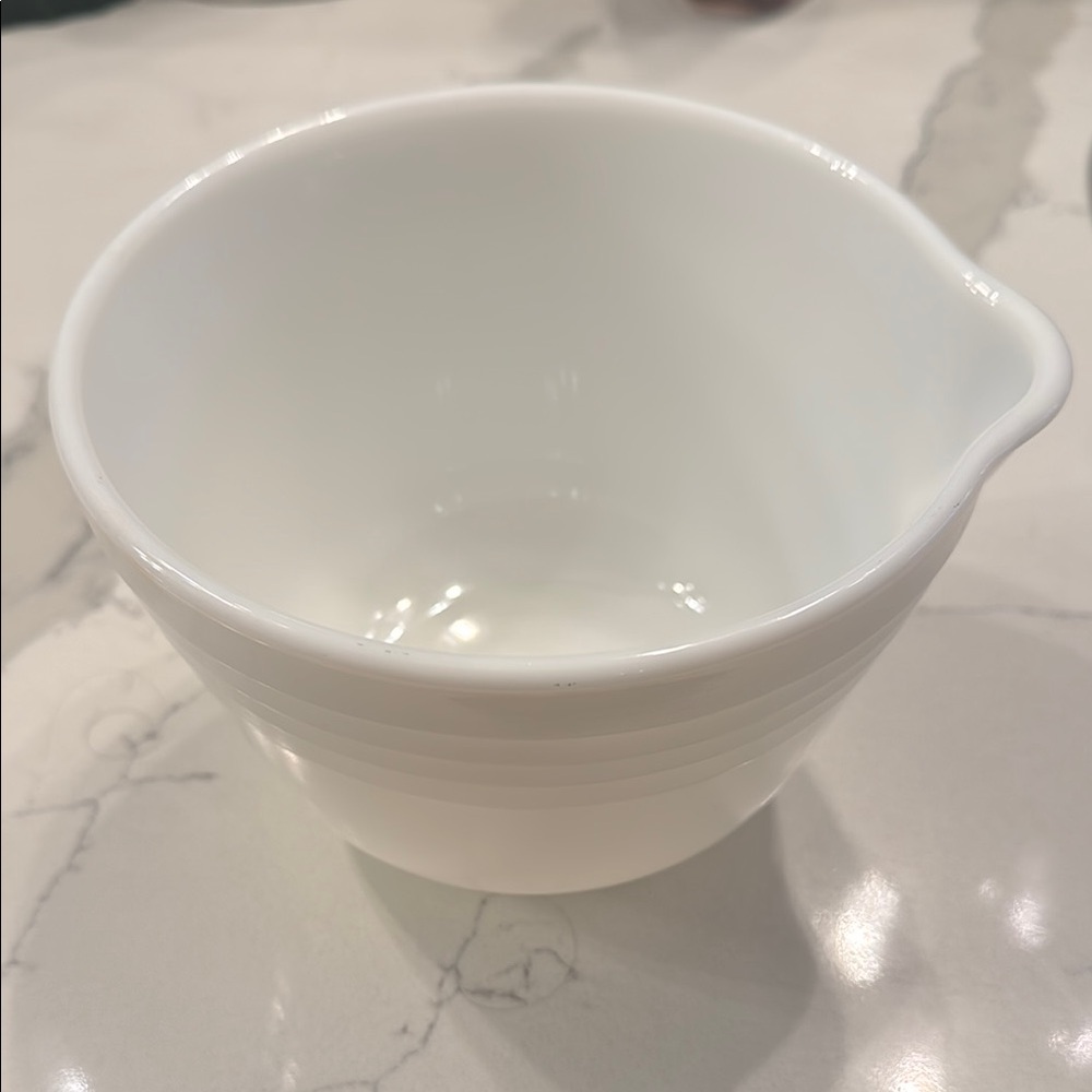 White PYREX Ceramic Mixing Bowl